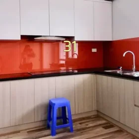 Sửng sờ trước vẻ đẹp rực rỡ hơn 50 mẫu kính cường lực ốp bếp