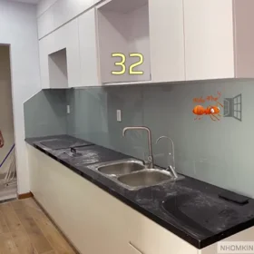 Sửng sờ trước vẻ đẹp rực rỡ hơn 50 mẫu kính cường lực ốp bếp