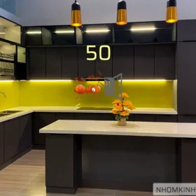 Sửng sờ trước vẻ đẹp rực rỡ hơn 50 mẫu kính cường lực ốp bếp