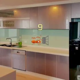 Sửng sờ trước vẻ đẹp rực rỡ hơn 50 mẫu kính cường lực ốp bếp